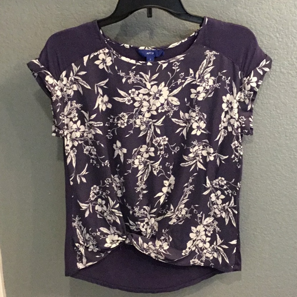 NWOT Women’s Apt 9 Blouse Sz SMALL